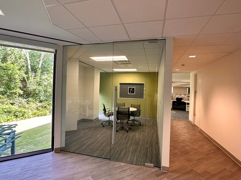 More Photos Of 6055 Primacy Pky, Memphis Office For Lease