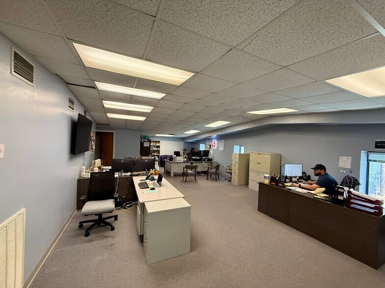 More Photos Of 7718 NC 22 Hwy, Carthage Warehouse For Lease