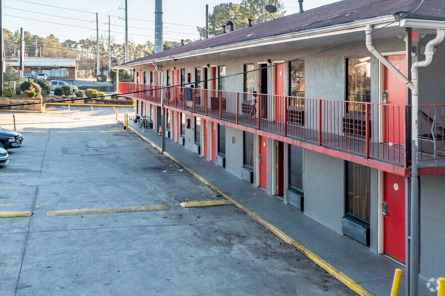 More Photos Of 4460 Glenwood Rd, Decatur Hotel For Sale