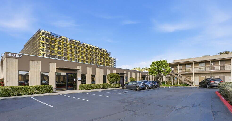 More Photos Of 4883 Ronson Ct, San Diego Unknown For Lease