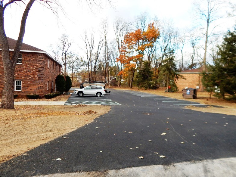 More Photos Of 8 Red Fox Dr, Colonie Medical For Lease