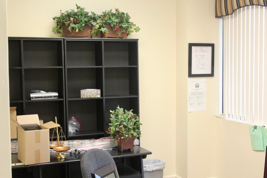 More Photos Of 931 S Semoran Blvd, Winter Park Loft Creative Space For Lease