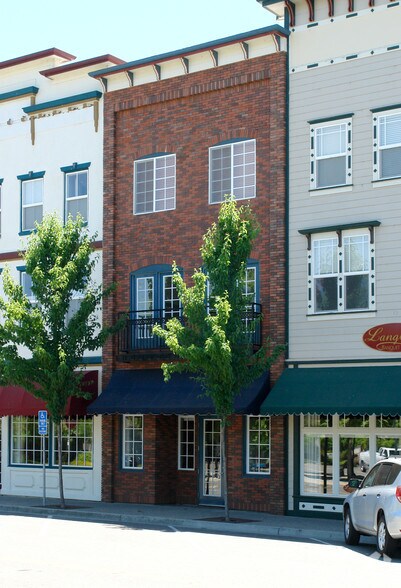 More Photos Of 220 Windsor River Rd, Windsor Apartments For Sale