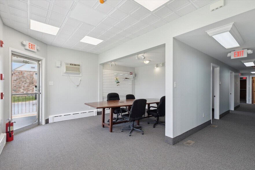 More Photos Of 363 W Johnson Hwy, Norristown Office For Lease