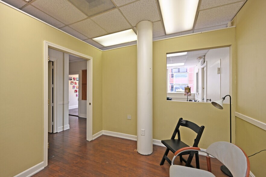 More Photos Of 2025 Dunlap St, Cincinnati Light Manufacturing For Sale