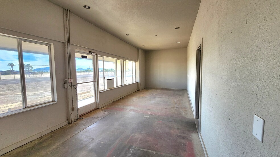 More Photos Of 66695 HWY 60 hwy, Salome Warehouse For Sale