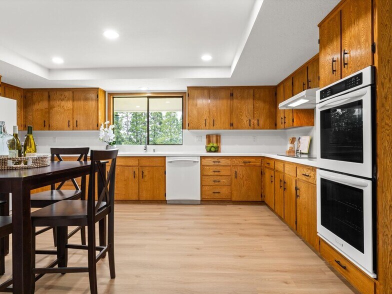 More Photos Of 115 NW Harmony Ln, Corvallis Specialty For Sale