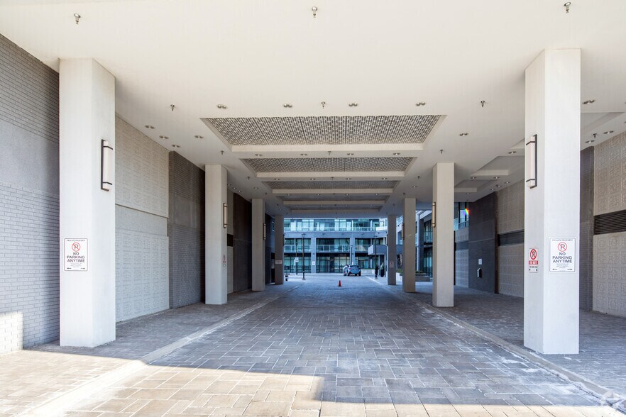 More Photos Of 621 Sheppard Ave E, Toronto Storefront Retail Residential For Lease