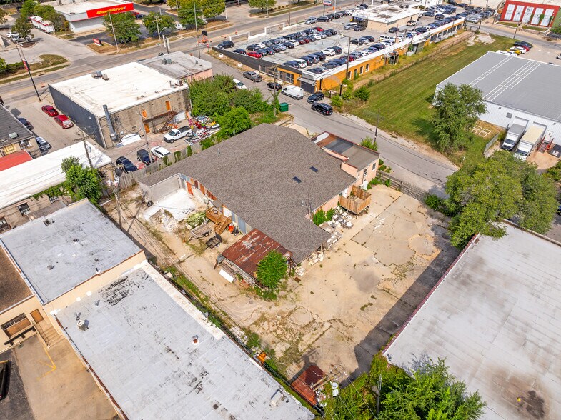 More Photos Of 319 W 79th Ter, Kansas City Warehouse For Lease