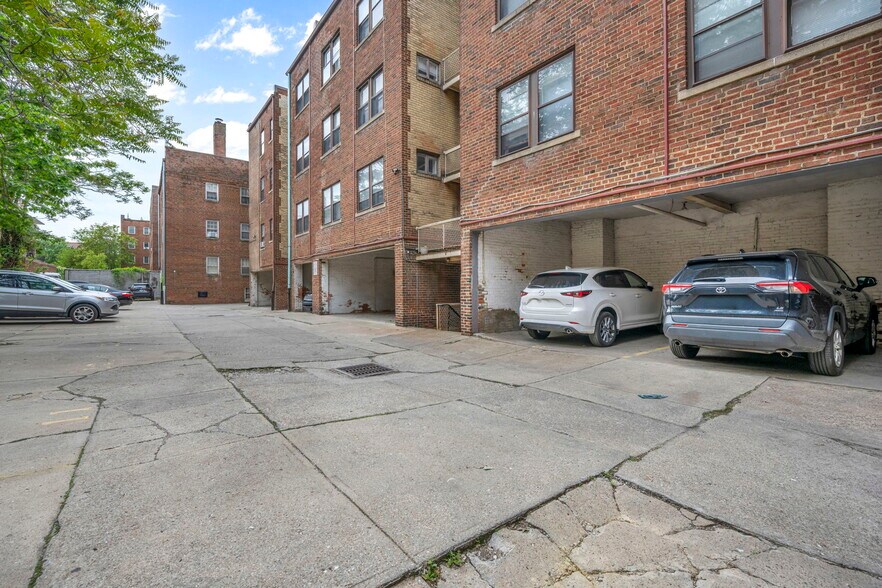 More Photos Of 12065 Edgewater Dr, Lakewood Apartments For Sale