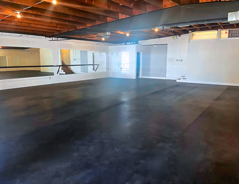 More Photos Of 1139 Fair Oaks Ave, Pasadena Freestanding For Sale