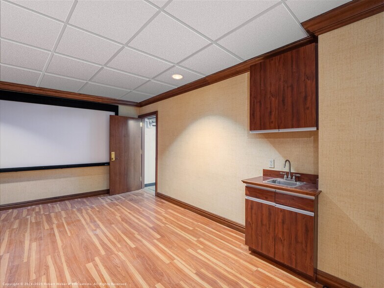 More Photos Of 3 E 75th St, New York Apartments For Lease