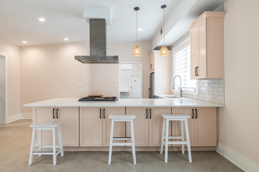 More Photos Of 1651 Pryor Rd SW, Atlanta Loft Creative Space For Sale