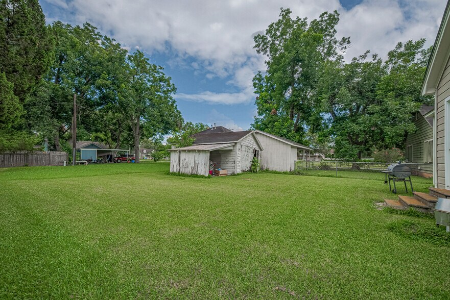 More Photos Of , Wharton Multifamily For Sale