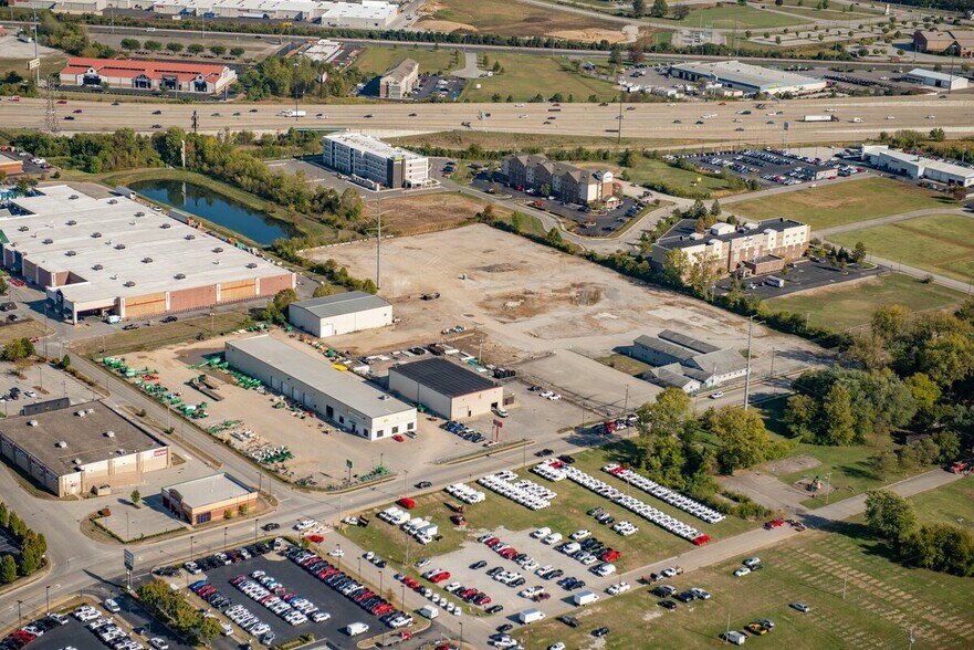 More Photos Of 1630 Broadway St, Clarksville Warehouse For Sale