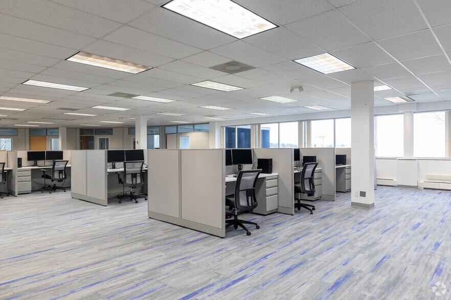 More Photos Of 101 Grovers Mill Rd, Lawrenceville Office For Sale