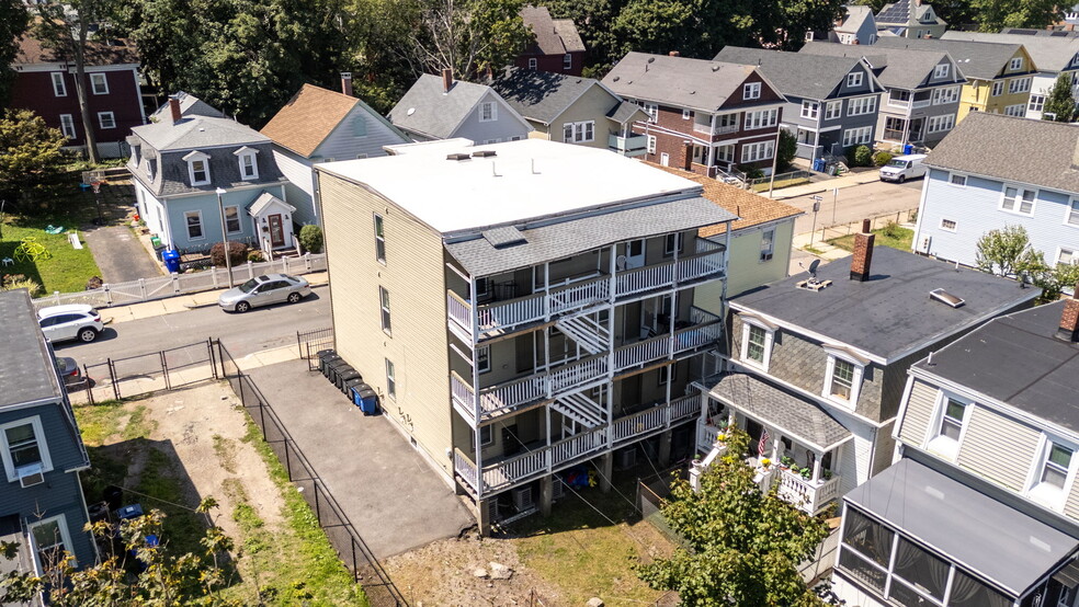 More Photos Of 39-41 W Walnut Park, Roxbury Apartments For Sale