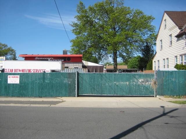 More Photos Of 215 Hempstead Ave, West Hempstead Auto Repair For Sale