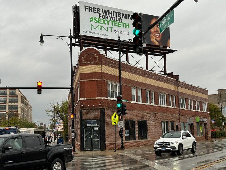 More Photos Of 3200-3220 N Milwaukee Ave, Chicago Storefront Retail Office For Lease