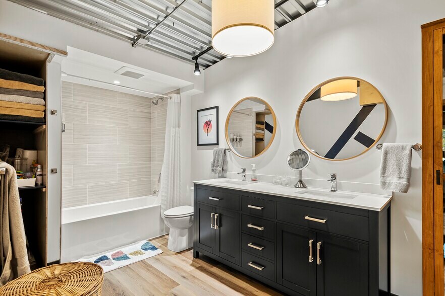 More Photos Of 5532 San Pablo Ave, Oakland Warehouse For Sale