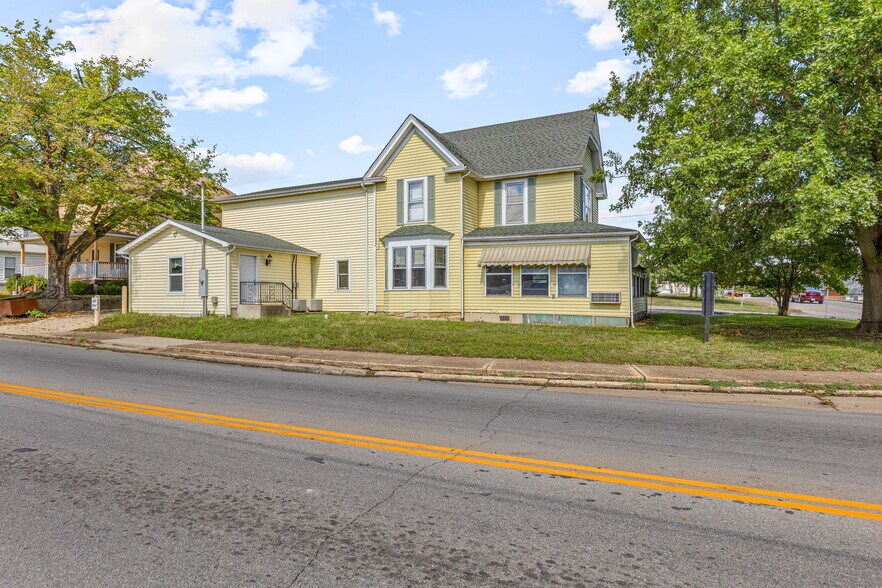 Primary Photo Of 47 N Allen St, Bonne Terre General Retail For Sale