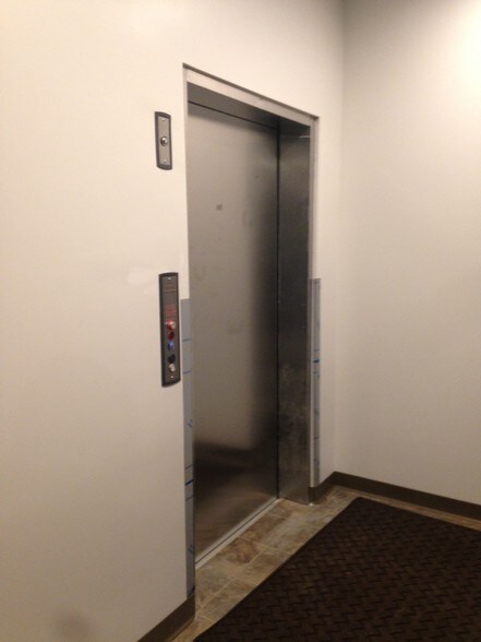 More Photos Of 92-94 Walnut St, Saugus Office For Sale