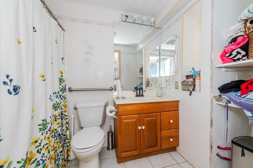More Photos Of 720 Clarence Ave, Bronx Multifamily For Sale