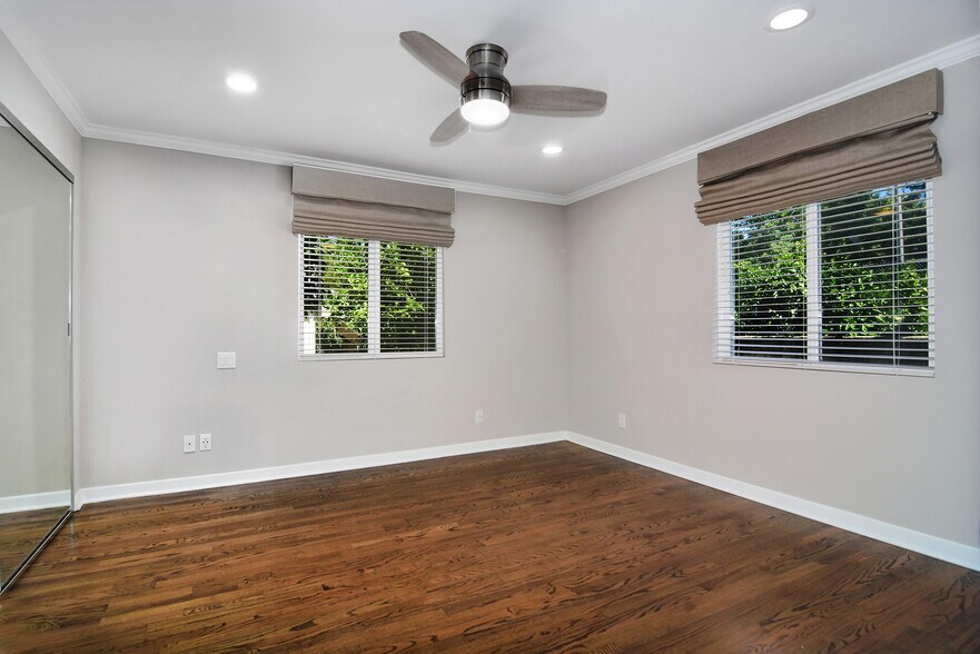 More Photos Of 22839 Dolorosa St, Woodland Hills Multifamily For Lease