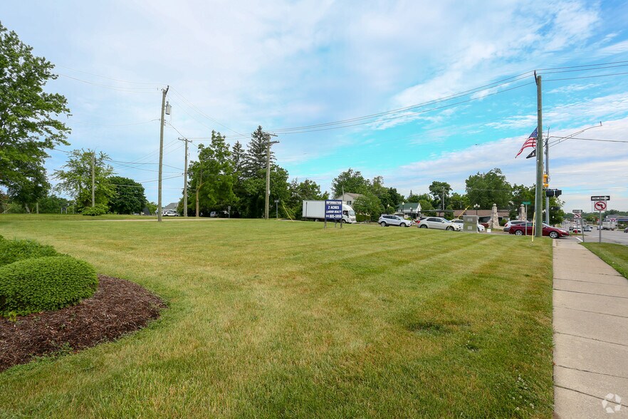 Primary Photo Of S Lapeer Rd @ Odanah St, Lake Orion Land For Lease