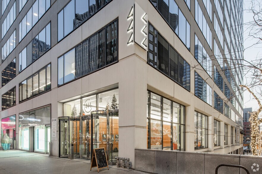 More Photos Of 444 N Michigan Ave, Chicago Office For Lease