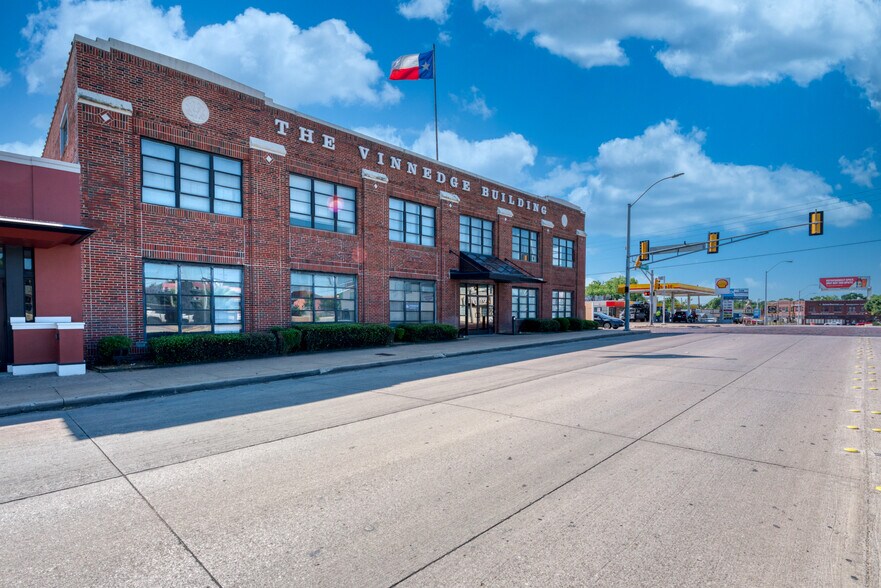 More Photos Of 2100 N Main St, Fort Worth Unknown For Lease