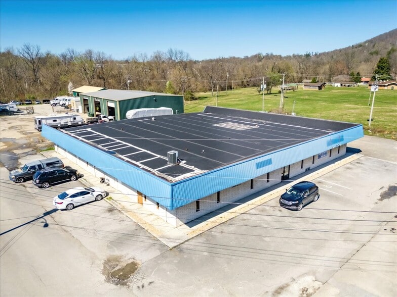 Primary Photo Of 841 S Highway 25 W, Williamsburg Flex For Sale