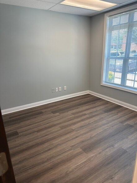 More Photos Of 1111 Shive Ln, Bowling Green Loft Creative Space For Lease