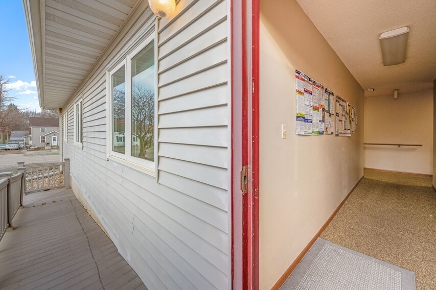 More Photos Of 311 S Nicollet St, Blue Earth Healthcare For Sale