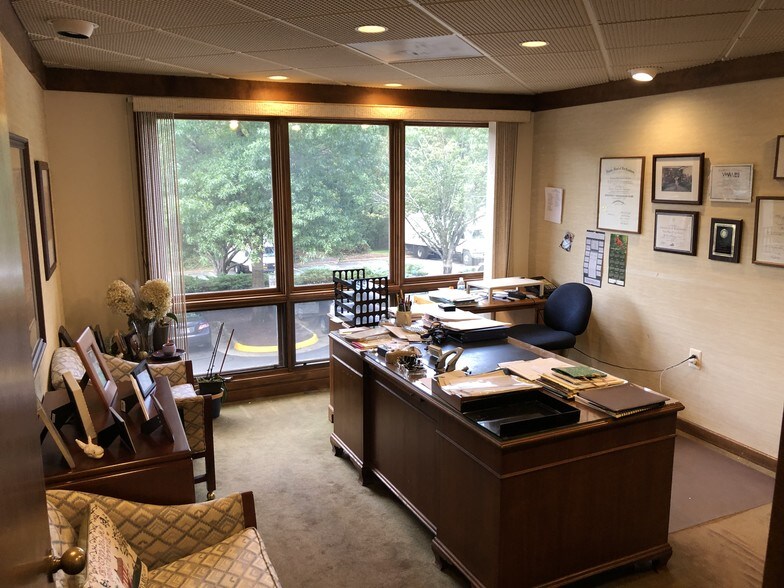 More Photos Of 10805 Main St, Fairfax Medical For Sale