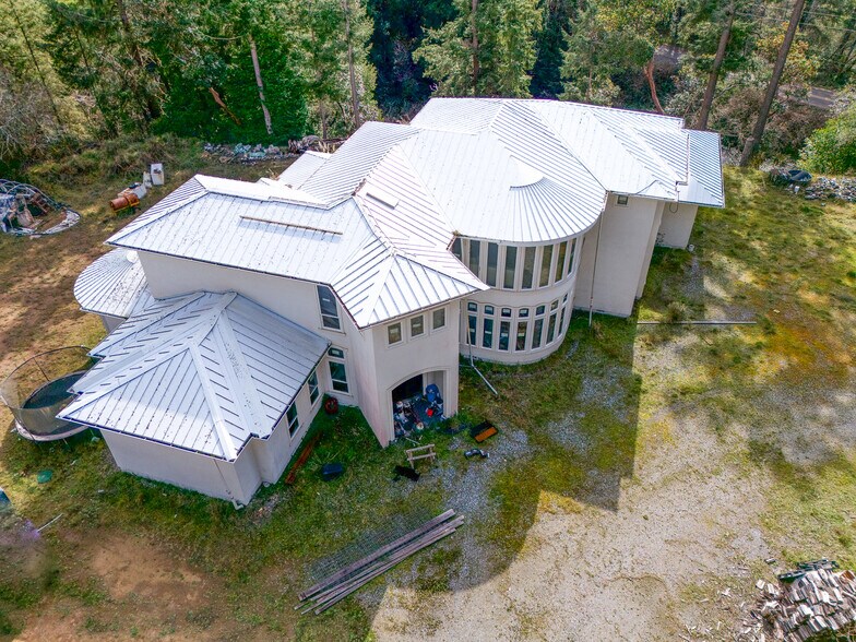 More Photos Of 46914 US-101, Bandon General Retail For Sale