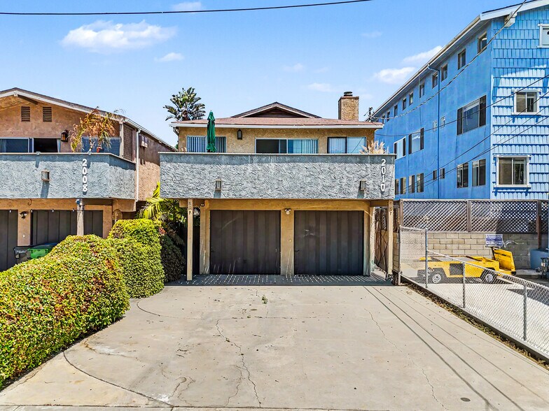 Primary Photo Of 2010 Canal St, Venice Apartments For Sale