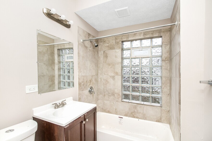 More Photos Of 3498 Bosworth Rd, Cleveland Apartments For Sale