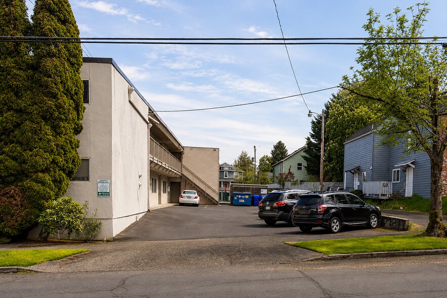 More Photos Of 7606-7720 E Burnside St, Portland Apartments For Sale