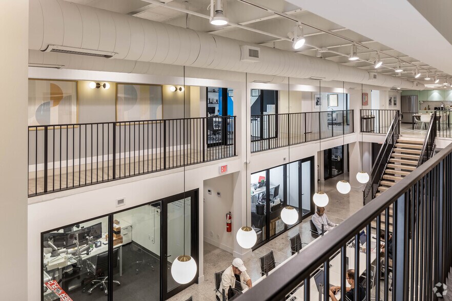 More Photos Of 2031 Harrison St, Hollywood Coworking Space