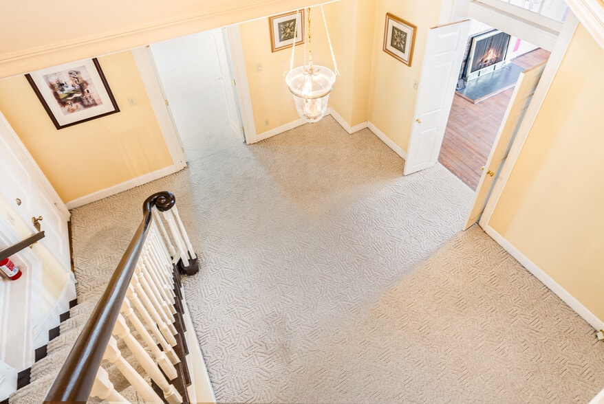 More Photos Of 137 3rd Ave N, Franklin Office For Lease