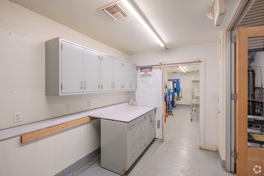 More Photos Of 1320 #1 9th St, Berkeley Industrial For Sale