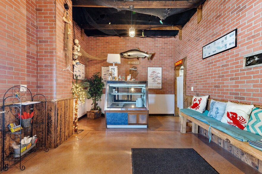 More Photos Of 1702 Highway 19 N, Thomaston Restaurant For Sale