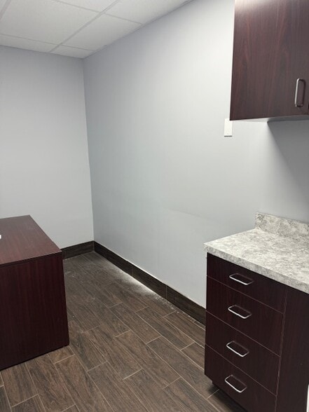 More Photos Of 1028 154th St, Whitestone Storefront Retail Office For Lease