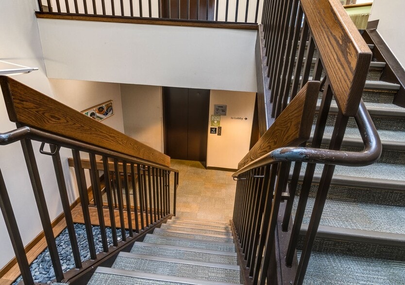 More Photos Of 7102 Mineral Point Rd, Madison Healthcare For Sale