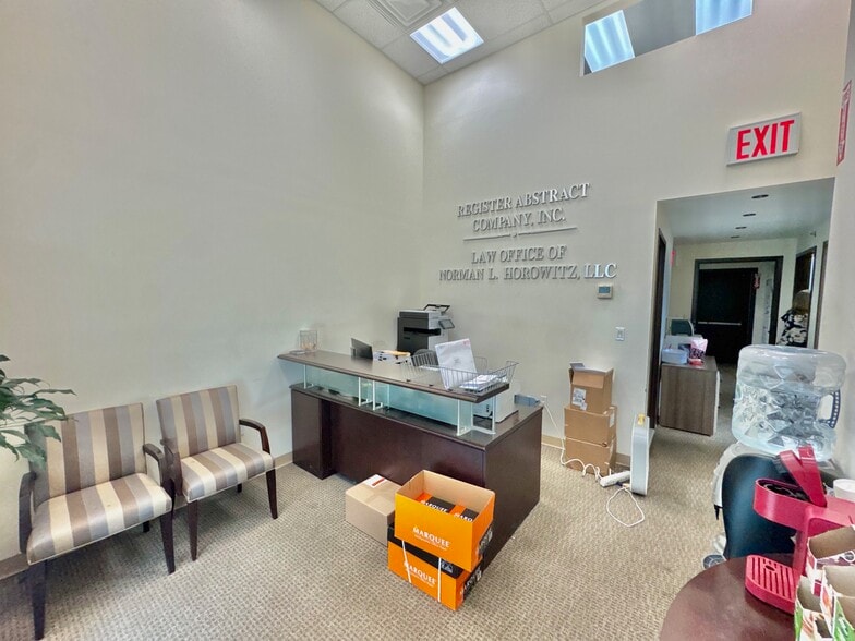 More Photos Of 215-15 Northern Blvd, Bayside Storefront Retail Office For Sale