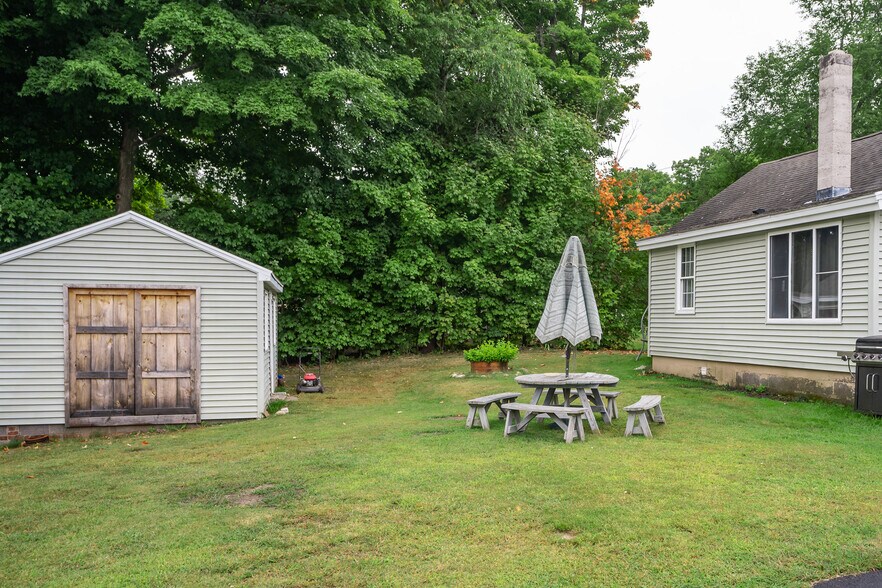 More Photos Of 442 State St, Belchertown Office Residential For Sale