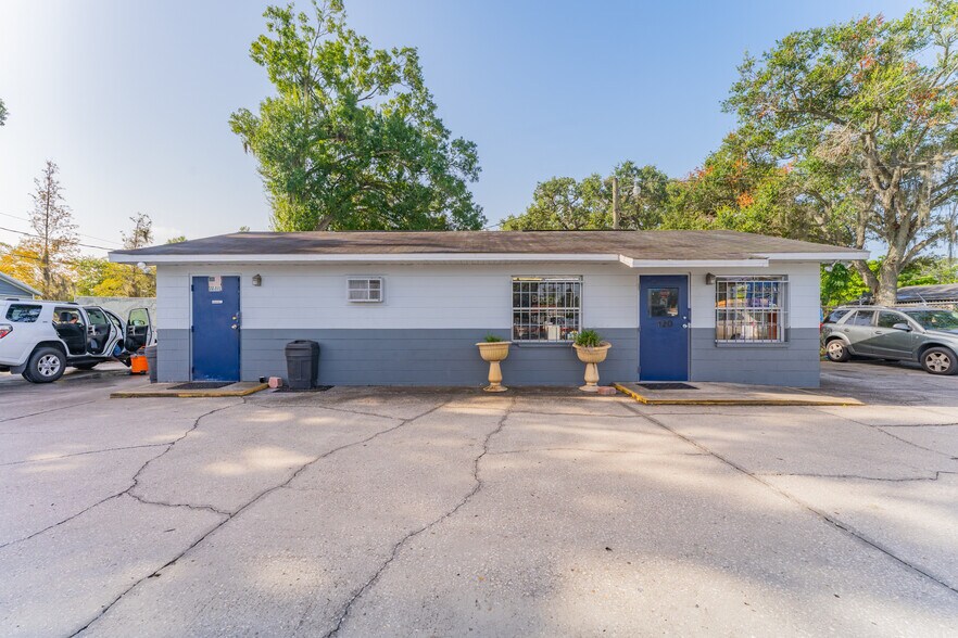 More Photos Of 120 W Memorial Blvd, Lakeland Auto Dealership For Sale