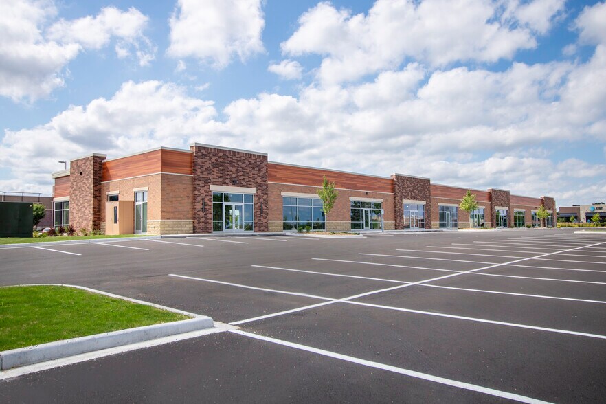 Primary Photo Of 350 Discovery Dr, Brookfield General Retail For Lease