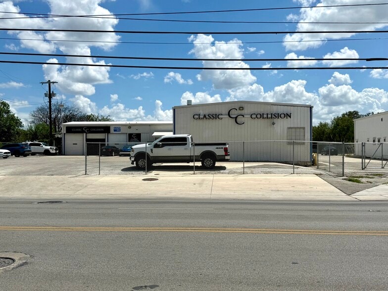 More Photos Of 1830 Jackson Keller Rd, San Antonio Warehouse For Sale